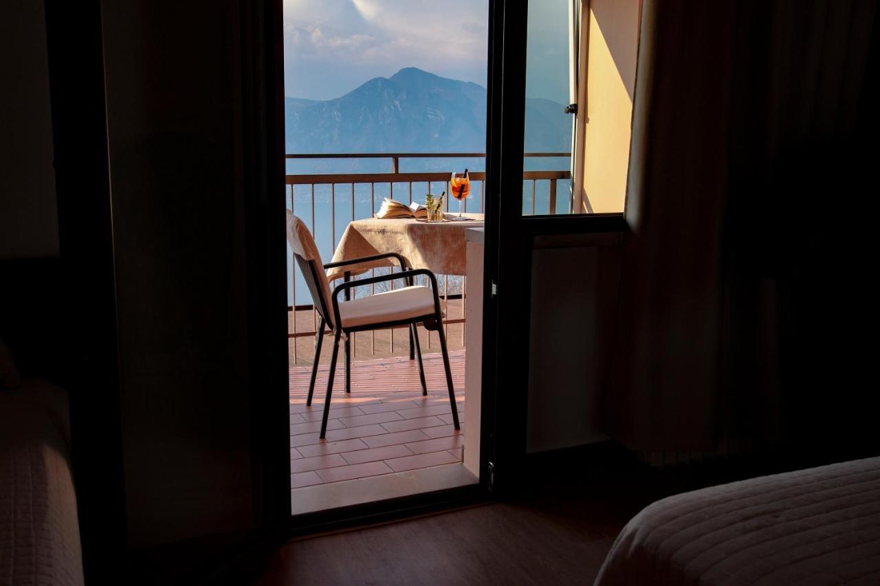 Hotel San Zeno San Zeno di Montagna Exterior foto